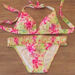 Victoria’s Secret Hawaiian Swimsuit Bikini